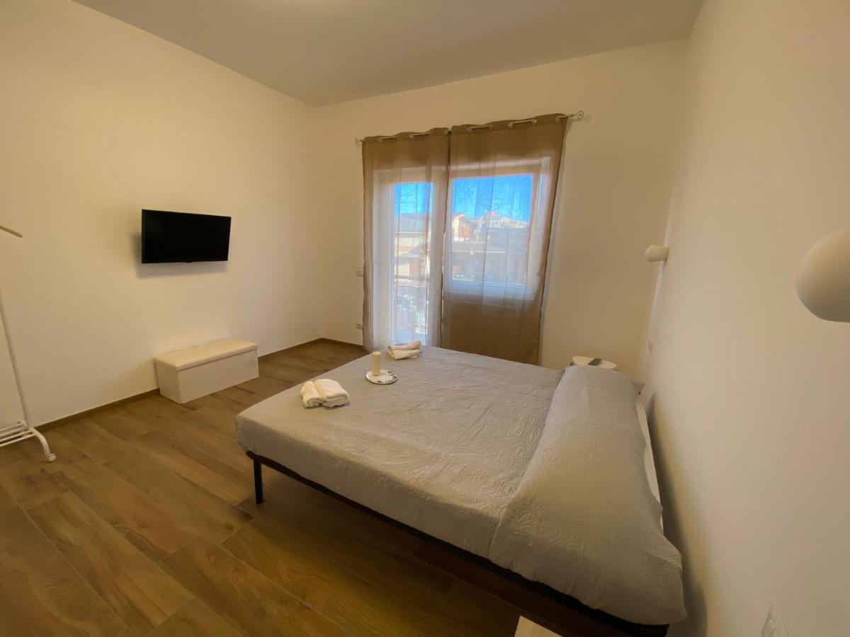 阿其利亚Viriamo House Roma公寓 外观 照片